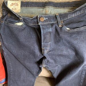 EUC - Hollister super skinny jeans
